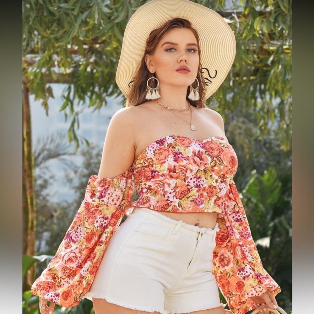 Floral Off Shoulder Crop Top. Peach Coral Print. NWOT